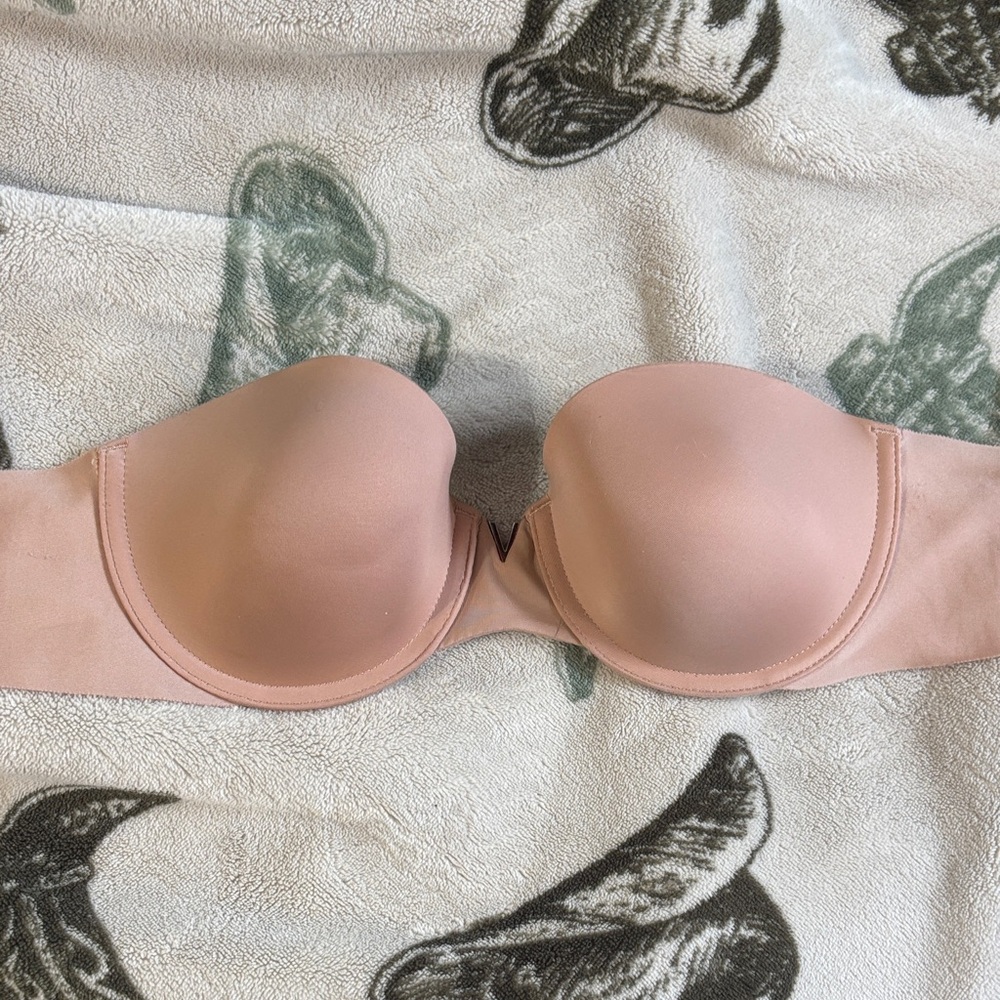 PINK Victoria's Secret Strapless Bra - Soft Pink